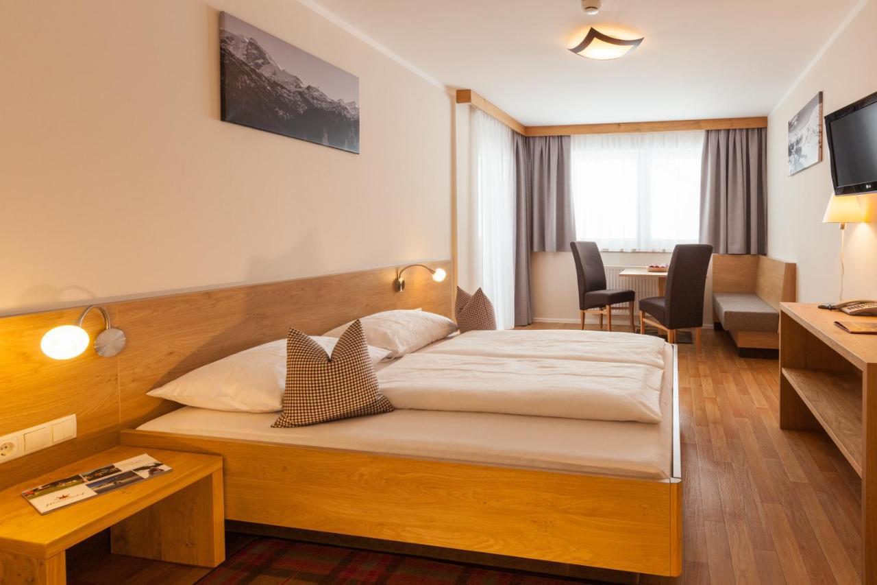 Kinder- & Gletscherhotel Hintertuxerhof ภายนอก รูปภาพ