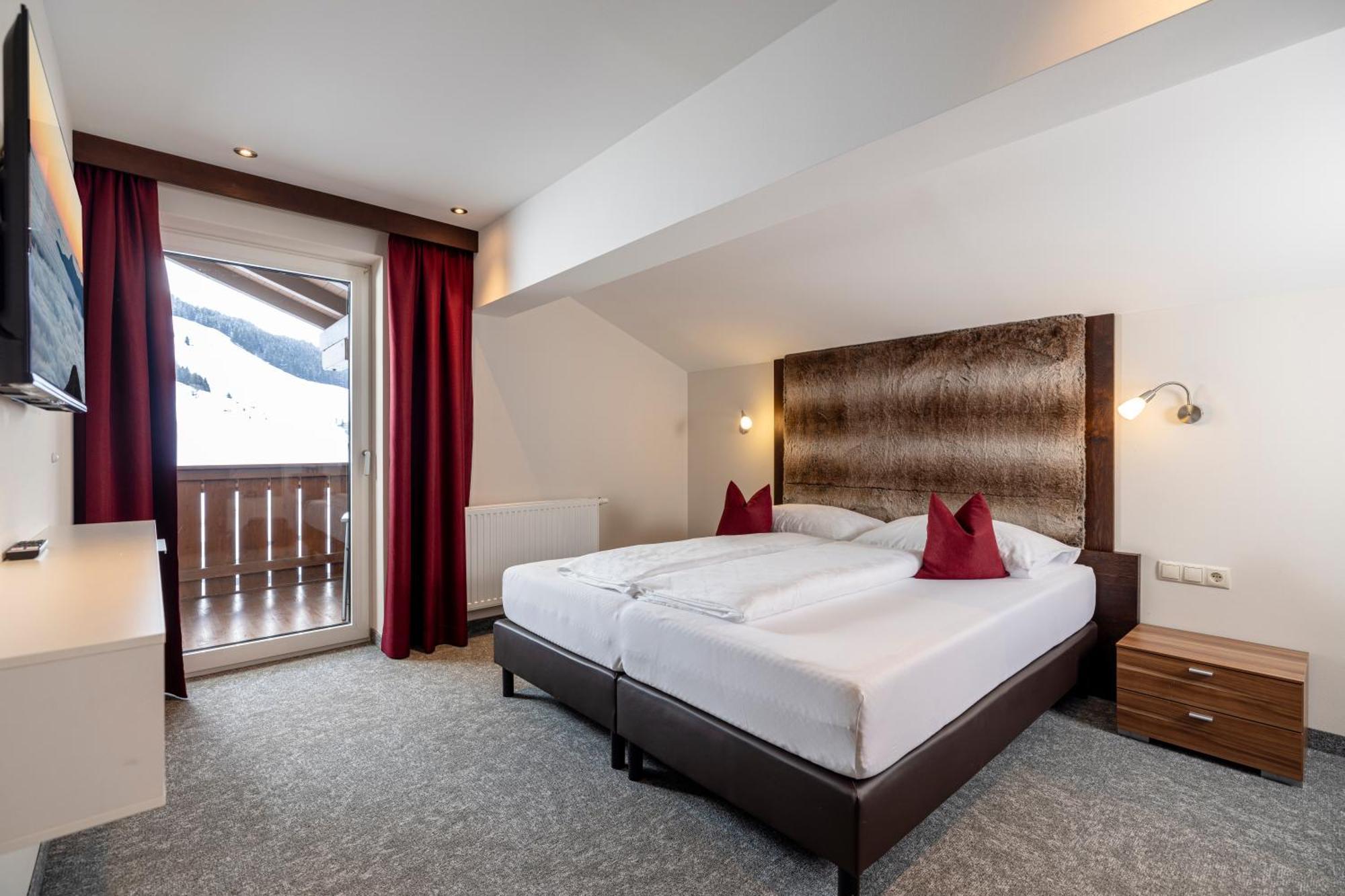 Kinder- & Gletscherhotel Hintertuxerhof ภายนอก รูปภาพ