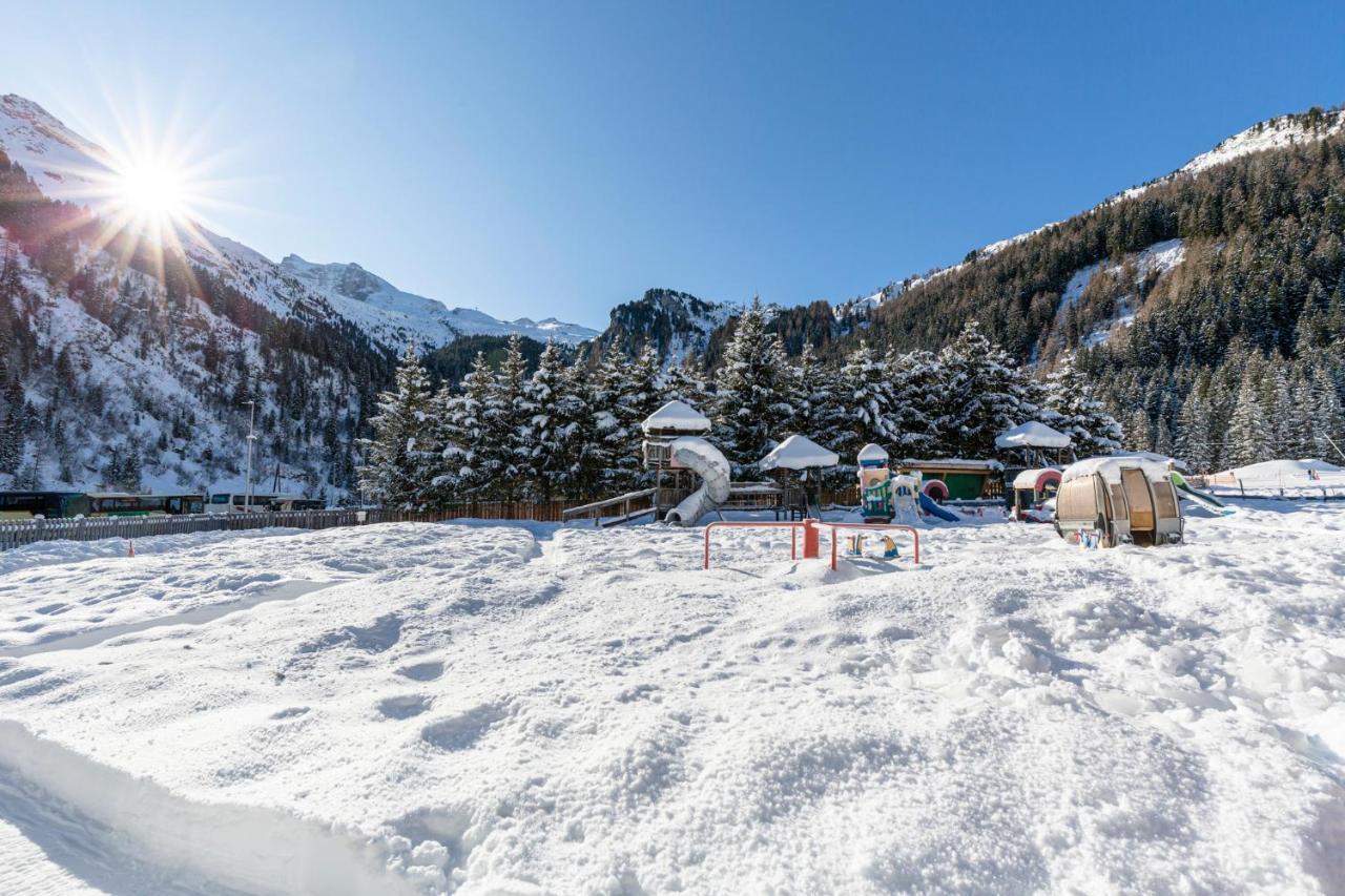 Kinder- & Gletscherhotel Hintertuxerhof ภายนอก รูปภาพ