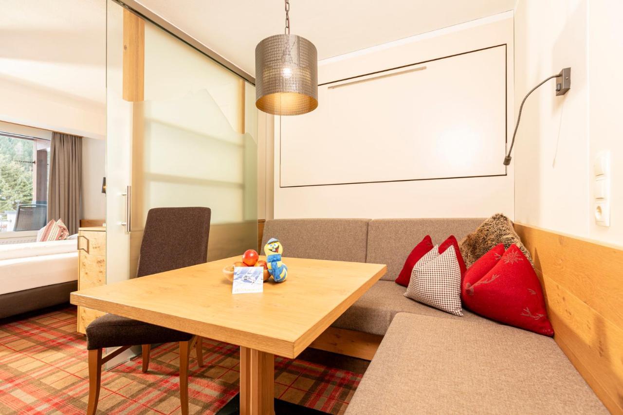 Kinder- & Gletscherhotel Hintertuxerhof ภายนอก รูปภาพ